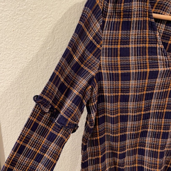 Madewell Plaid V-Neck Ruffle Top - Picture 2 of 5